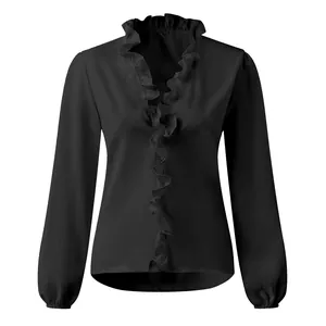 Elegante camicetta nera a maniche lunghe con colletto a balze e dettaglio frontale.
