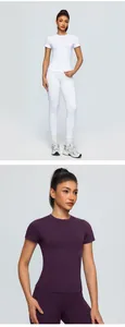 Ensemble de yoga avec haut à manches courtes brossé et legging taille haute