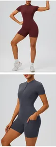 Combinaison de yoga à manches courtes et fermeture éclair pour femme avec poches