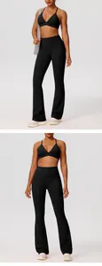 Vooraanzicht en zijaanzicht van een zwarte yogaset met sportbeha en uitlopende broek