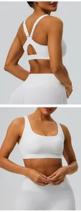 Soutien-gorge de sport blanc avec bretelles en Y réglables pour le fitness et yoga.
