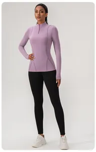 Vooraanzicht paarse slim-fit yoga top voor dames met halve rits en lange mouwen voor sport