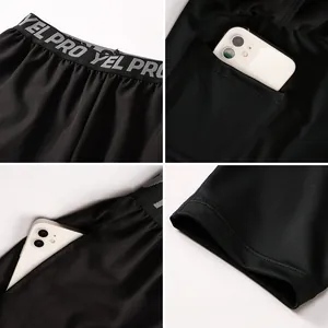 Detailansicht der schnelltrocknenden Sporthose für Herren mit Logo und praktischer Handytasche.