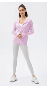 Veste de protection solaire rose légère pour femmes avec protection UPF 50+