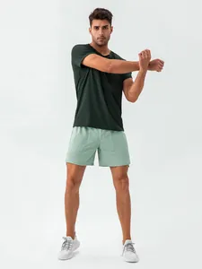 Breathable quick-dry men's loose sports shorts for running and fitness training