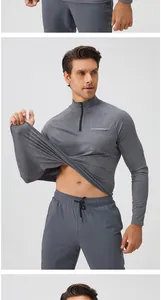 Detail von Herren-Sport-Sweatshirt mit halbem Reißverschluss und Stretch-Stoff.