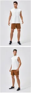 Vorder- und Seitenansicht des ärmellosen Sport-Kapuzen-Sweatshirts für Basketball.