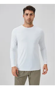 T-shirt de sport à manches longues en soie glacée blanche pour hommes, haut respirant.