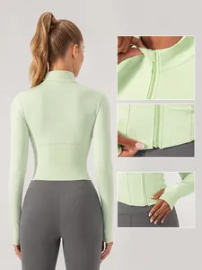 Schmal geschnittene Yoga-Jacke für Damen mit Stehkragen, Reißverschluss und Daumenlöchern