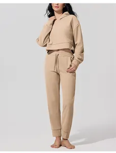 Conjunto deportivo de pana caqui para mujer con sudadera con capucha y jogger