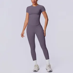 Damen Yoga-Set nahtlos gestrickt in Mauve mit Kurzarm-Top und High-Waist-Leggings