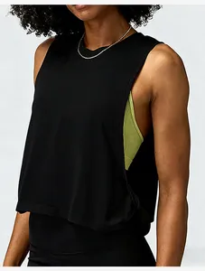 Loose black sleeveless sports tank top for women, perfect for yoga and gym training.