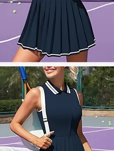 Nahaufnahme des dunkelblauen Tennis-Faltenkleids mit weißem Polokragen und Streifen