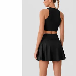 Ensemble débardeur de yoga à licou asymétrique et jupe de tennis taille haute chic