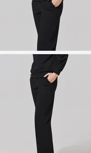 Primer plano de conjunto deportivo negro de mujer con sudadera y pantalón de chándal