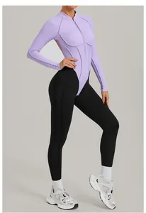 Vue détaillée d'un body de fitness à manches longues dos nu avec design color-block