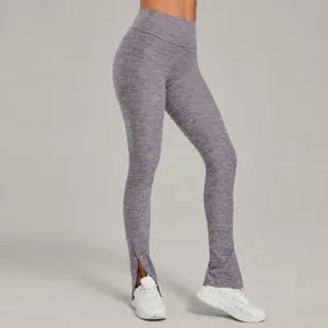 Hoch taillierte ausgestellte Yoga-Leggings mit gebürstetem Stoff und Schlitz am Knöchel