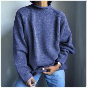 Maglione lavorato a maglia oversize casual e alla moda per donna in blu profondo