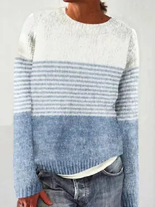 Elegante maglione da donna in maglia a righe color-block con un comodo design a girocollo