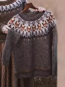 Maglione vintage in maglia marrone da donna con motivo a volpe nordica e girocollo