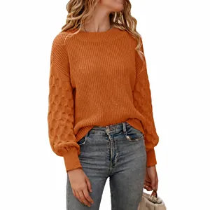 Maglione in maglia arancione da donna con girocollo e maniche a lanterna moda.