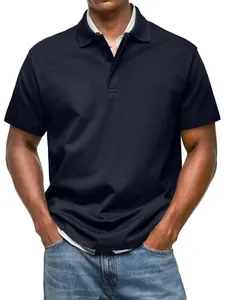 Primo piano della polo da uomo blu navy con bottoni nascosti e colletto classico
