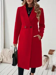 Manteau élégant en laine rouge vif avec col à revers classique et boutons à la taille