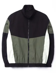 Chaqueta cortavientos con cuello alto de bloques de colores para deporte exterior y casual.
