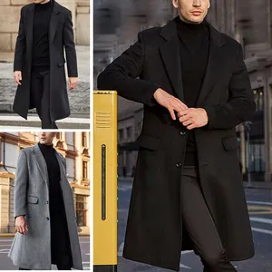 Vista dettagliata del cappotto lungo di lana da uomo in stile britannico in nero