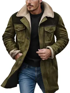 Détail de la veste en daim vert olive pour homme avec un col en simili mouton douillet