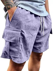 Details von lila Cord-Cargo-Shorts für Herren mit Kordelzug und Pattentasche.