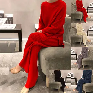 Set due pezzi in maglia a costine con maglione a maniche lunghe e pantaloni a gamba larga