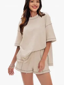 Stilvolles Damen-Beige-Zweiteiler-Set aus 100 % Baumwolle, Oversized-T-Shirt & Shorts