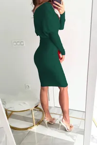 Elegant dark green long-sleeved bodycon dress with side ruched details.