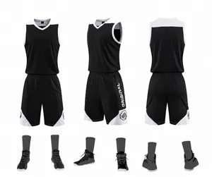 Detaillierte Vorder-, Seiten- und Rückansicht des schwarzen Basketball-Trikot-Sets