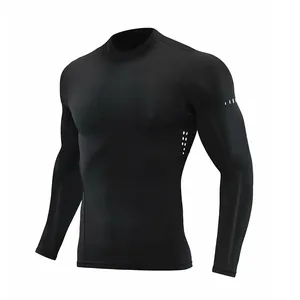 Herren Langarm-Kompressionsshirt mit Stehkragen für intensives Fitnesstraining und Laufen.