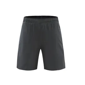 Vorderansicht der schnelltrocknenden Herren-Sportshorts mit elastischem Bund in Anthrazit