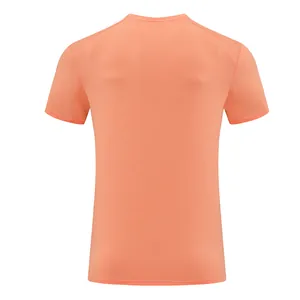 Vue arrière du t-shirt de sport orange pour hommes montrant la texture respirante