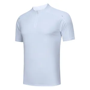 Detail of a men's white quick-dry sports T-shirt featuring a functional half-zipper
