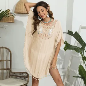 Boho Häkel-Strandkleid mit Quasten für Damen in Creme-Beige für den Sommerurlaub