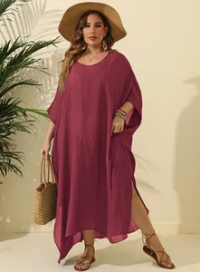 Bodenlanges weinrotes Maxikleid in Übergröße mit Seitenschlitzen für den Strandurlaub