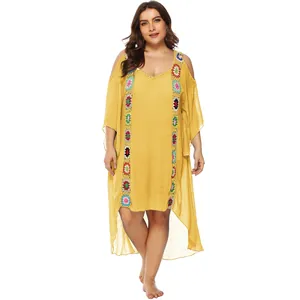 Vestido de playa amarillo talla grande hombros descubiertos con flores de ganchillo