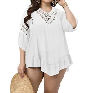 Cache-maillot blanc grande taille avec encolure en crochet et ourlet à volants élégant