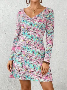 Long-sleeved V-neck A-line dress with vibrant paisley floral print for casual wear