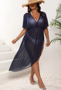 Vestido de playa transparente azul marino talla grande con escote en V y dobladillo