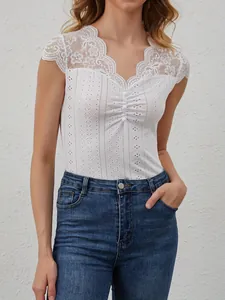 Elegant white scalloped V-neck lace patchwork slim fit short sleeve top for women
