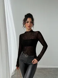 Maglia aderente da donna a maniche lunghe in rete leopardata nera