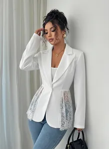 Elegante blazer bianco da donna vestibilità slim con inserti in pizzo sulla vita