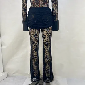 Sexiges schwarzes Spitzen-Set mit transparenter Schlaghose und langärmeligem Oberteil