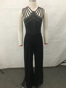Combinaison noire sans manches élégante avec corsage décoré de strass et jambes larges
